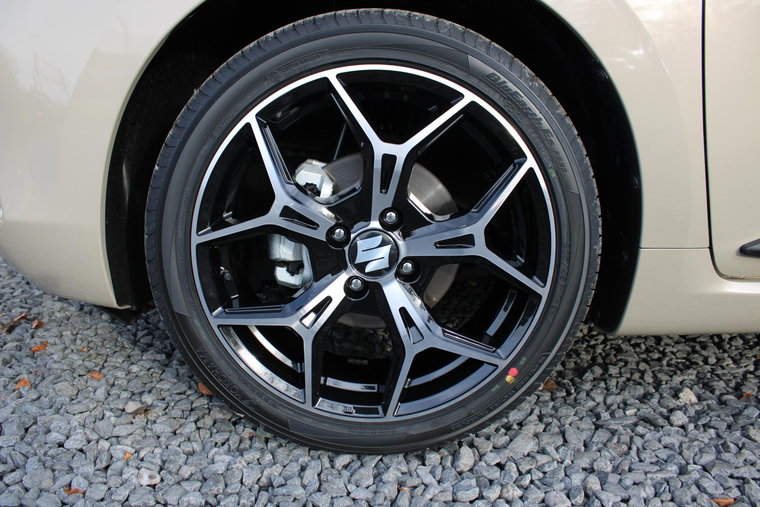 Vehicle Image 19