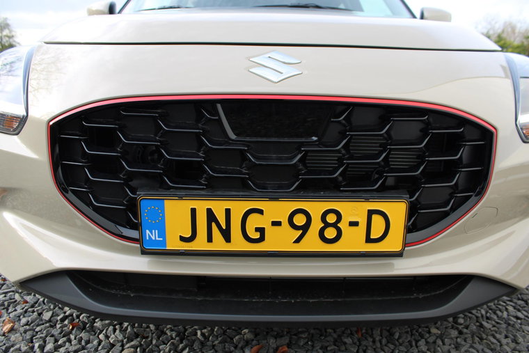 Vehicle Image 25