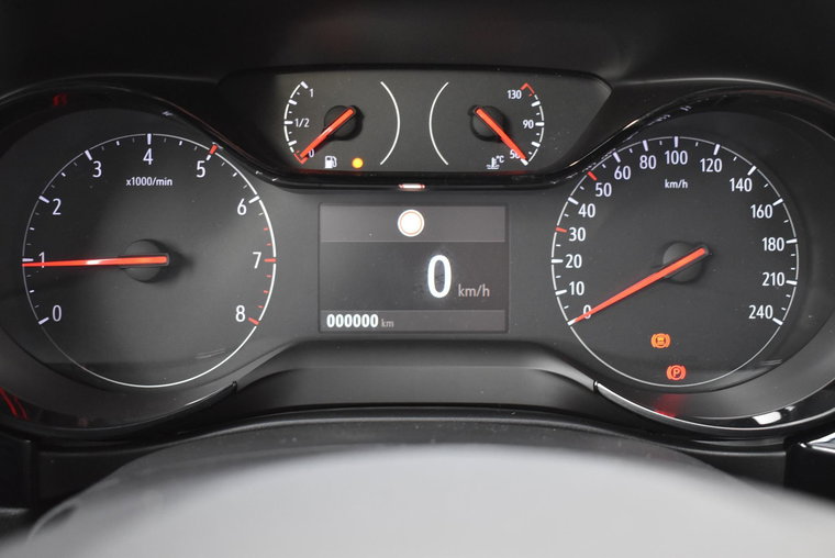 Vehicle Image 13