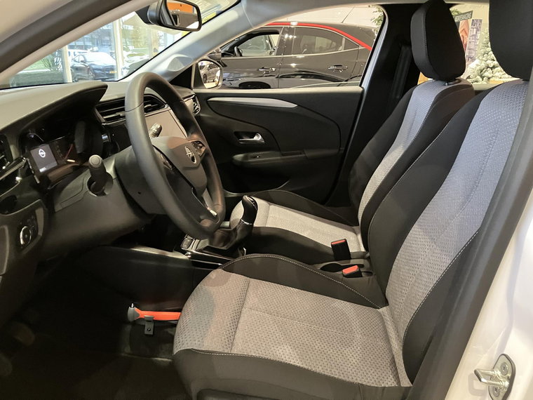 Vehicle Image 18