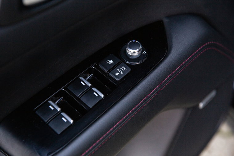 Vehicle Image 23