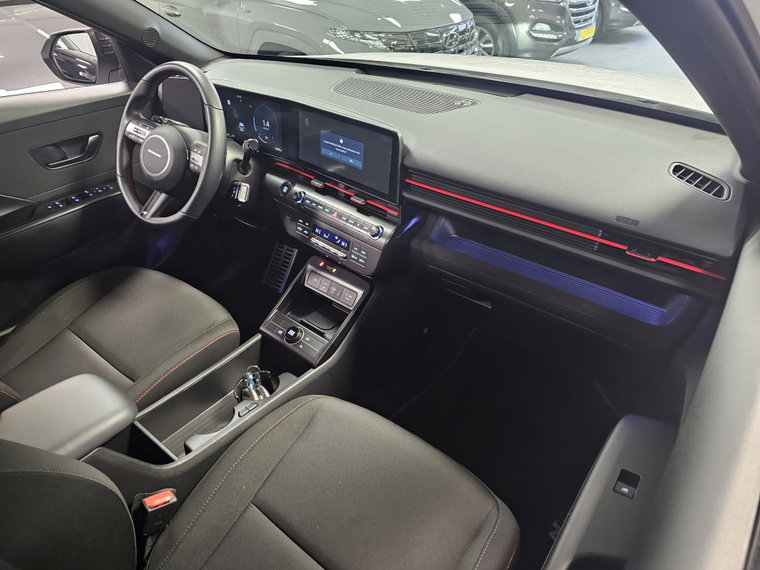 Vehicle Image 10