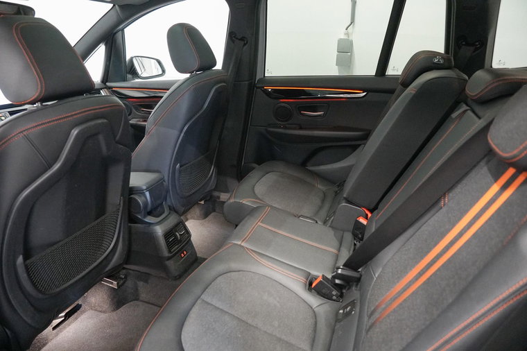 Vehicle Image 37