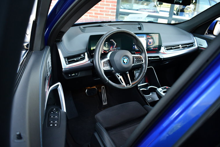 Vehicle Image 36