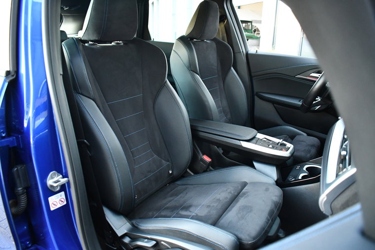 Vehicle Image 37