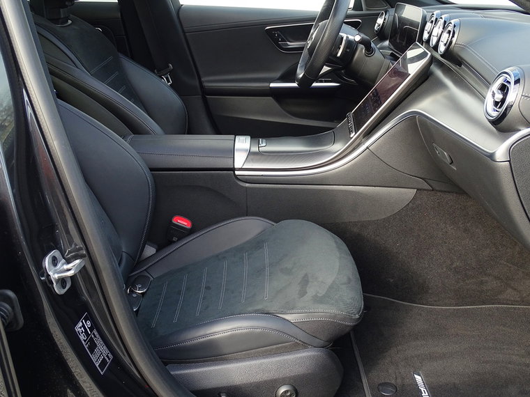 Vehicle Image 38