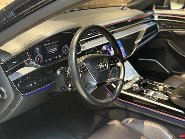 Vehicle Image 23
