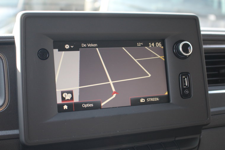 Vehicle Image 25