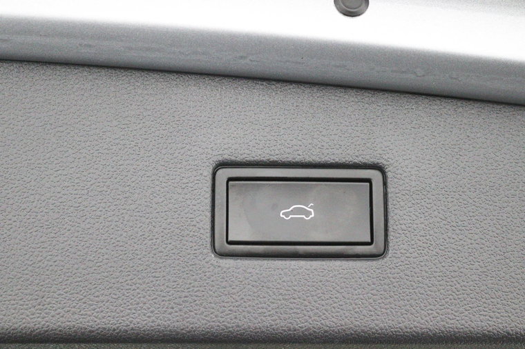 Vehicle Image 37