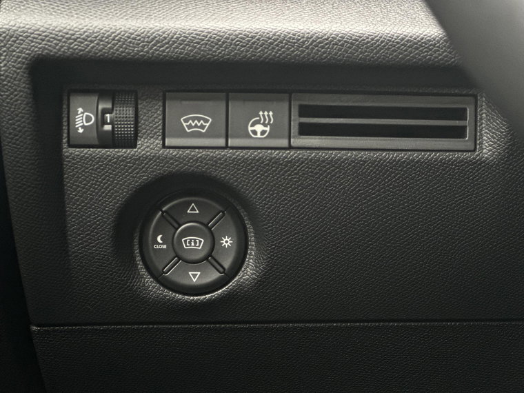 Vehicle Image 32