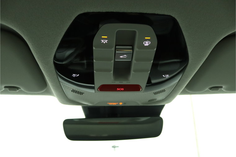 Vehicle Image 33