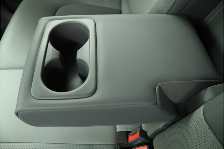 Vehicle Image 37