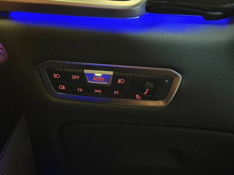 Vehicle Image 33