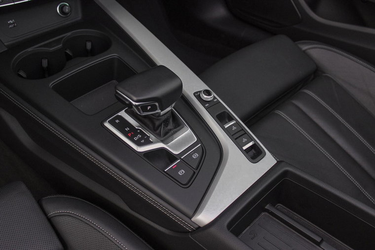 Vehicle Image 36