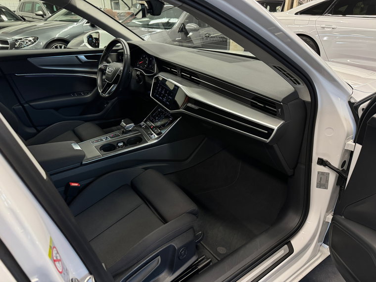 Vehicle Image 30