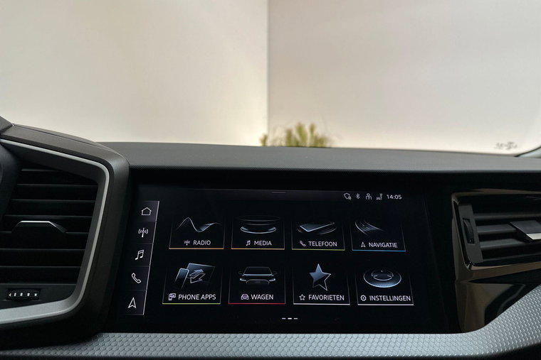 Vehicle Image 22