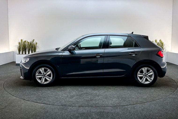 Vehicle Image 7