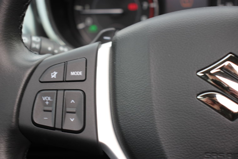 Vehicle Image 25