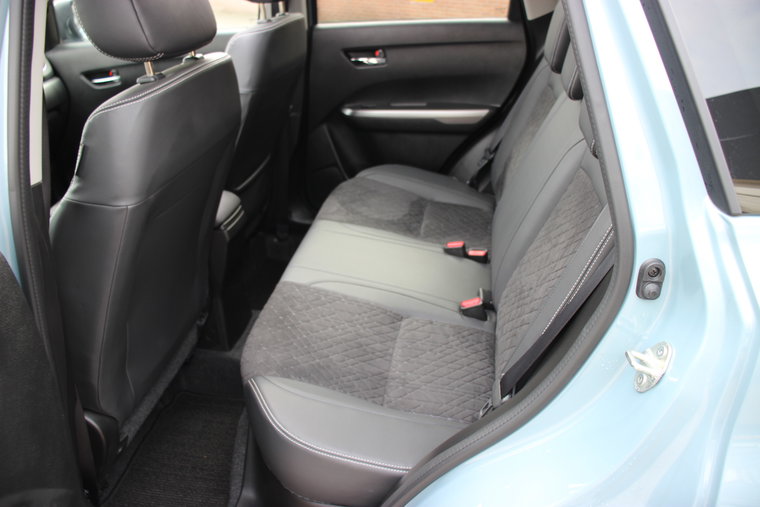 Vehicle Image 10