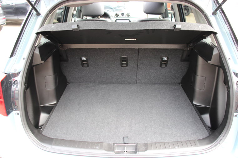 Vehicle Image 11