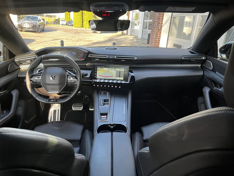 Vehicle Image 14