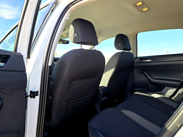 Vehicle Image 37