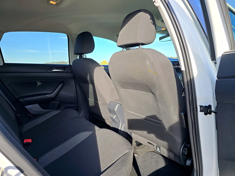 Vehicle Image 40