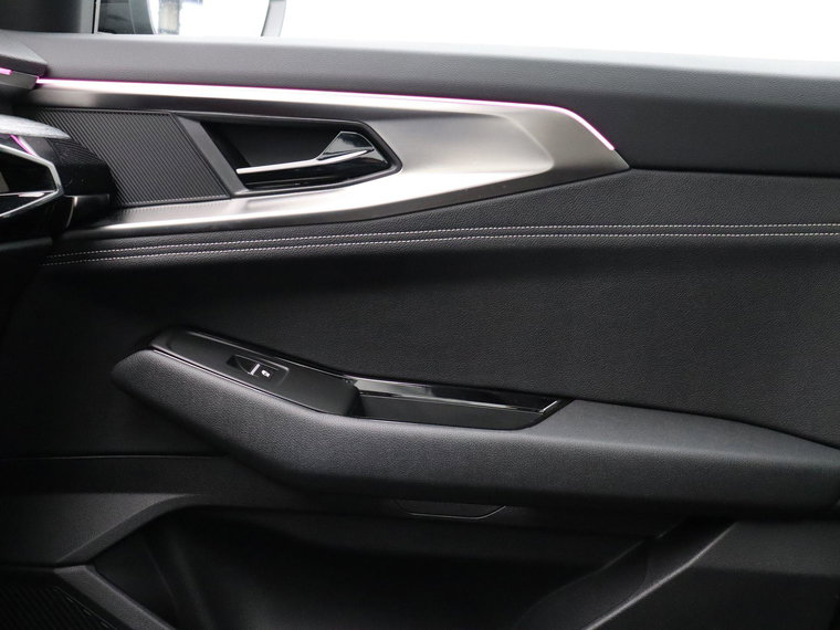 Vehicle Image 39