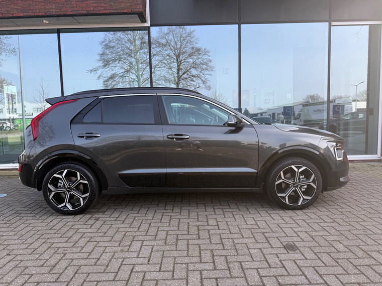 Vehicle Image 35