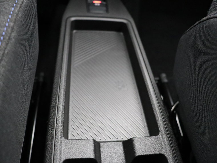Vehicle Image 28