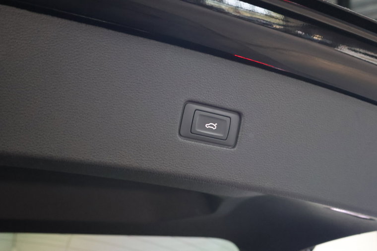 Vehicle Image 40