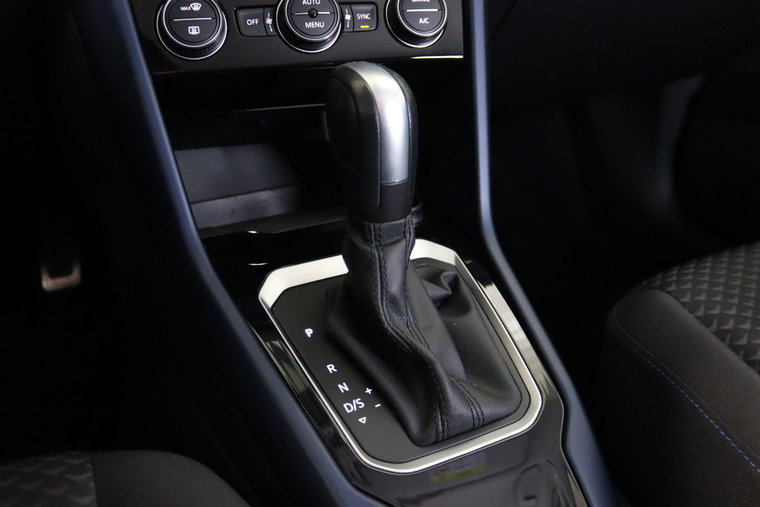 Vehicle Image 40
