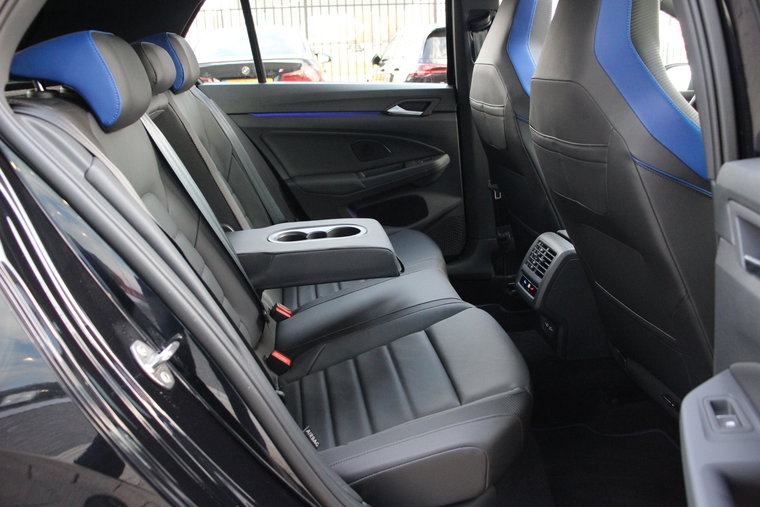 Vehicle Image 36