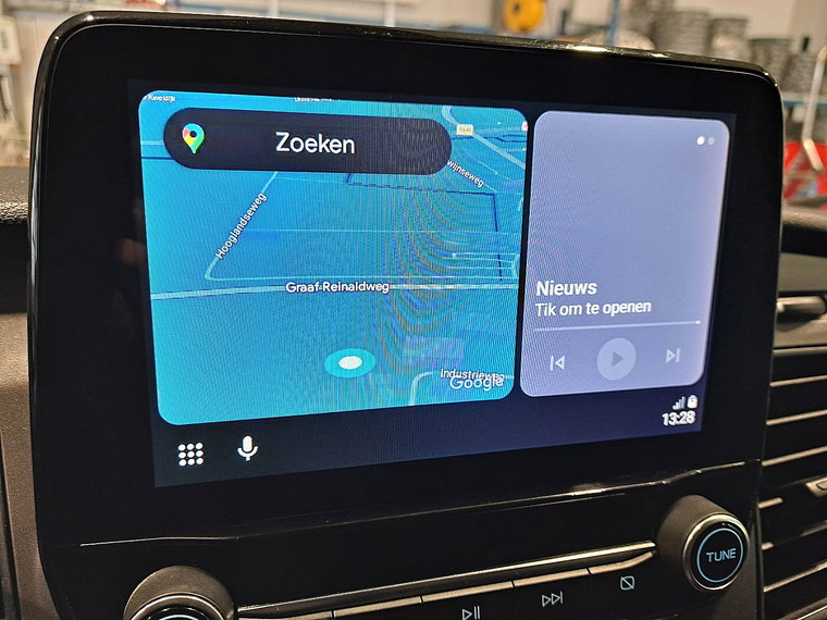 Vehicle Image 15