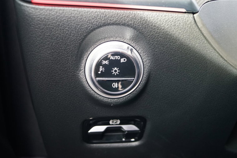 Vehicle Image 35