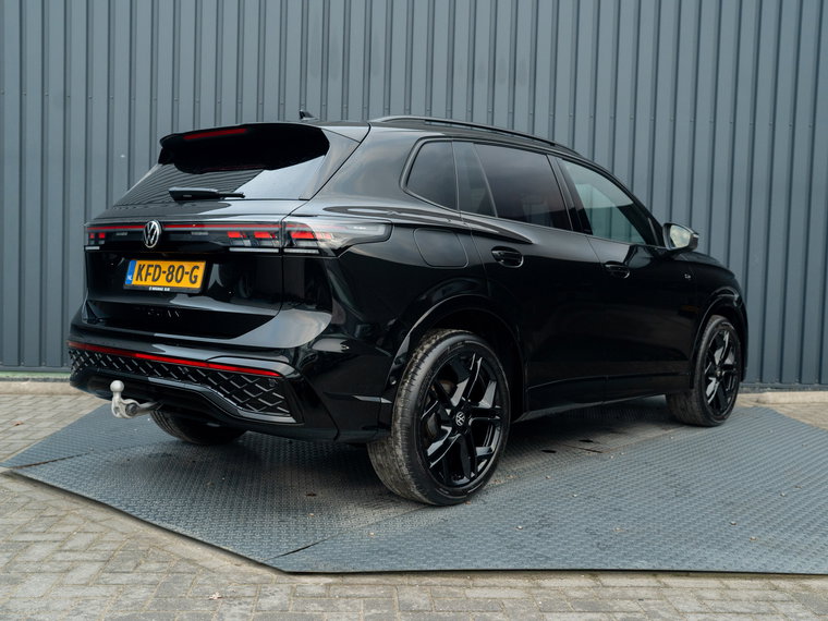 Vehicle Image 24