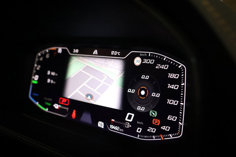 Vehicle Image 12