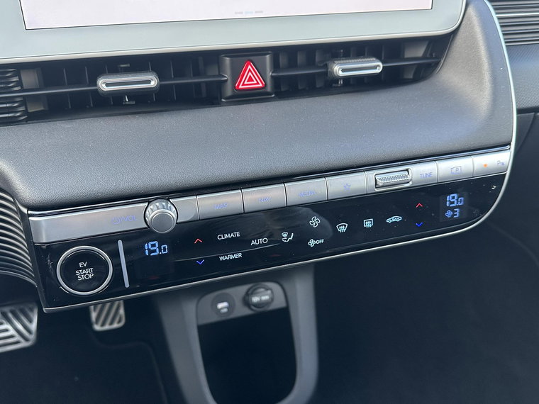 Vehicle Image 33