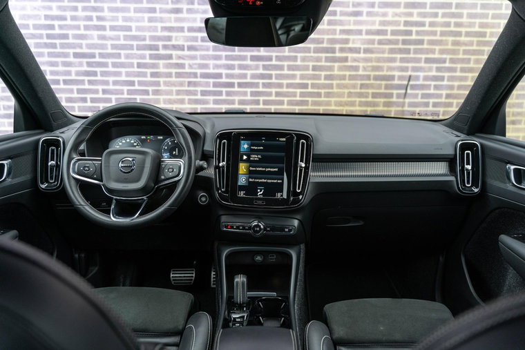 Vehicle Image 26