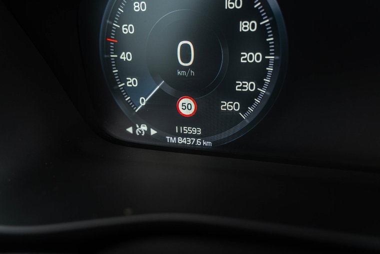 Vehicle Image 32