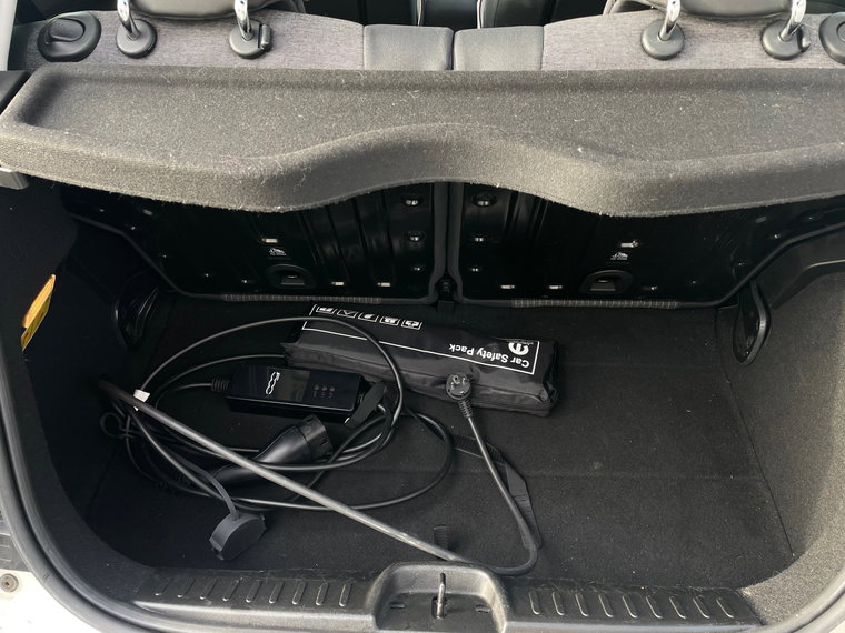 Vehicle Image 28