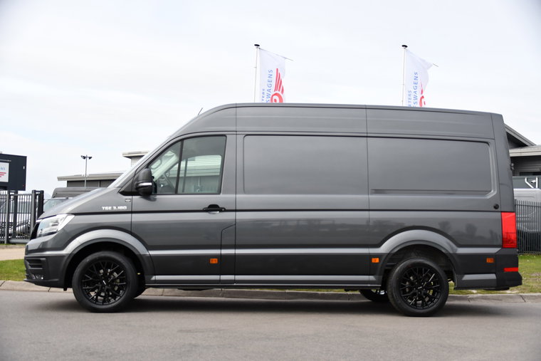 Vehicle Image 9