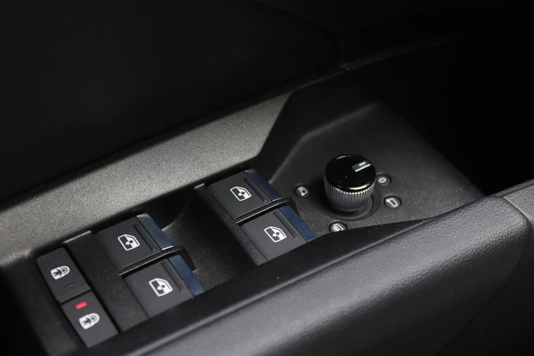 Vehicle Image 26