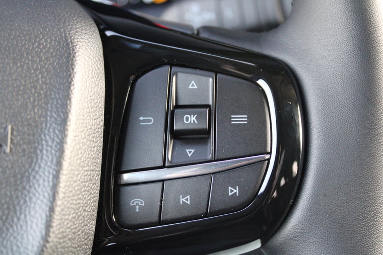 Vehicle Image 23