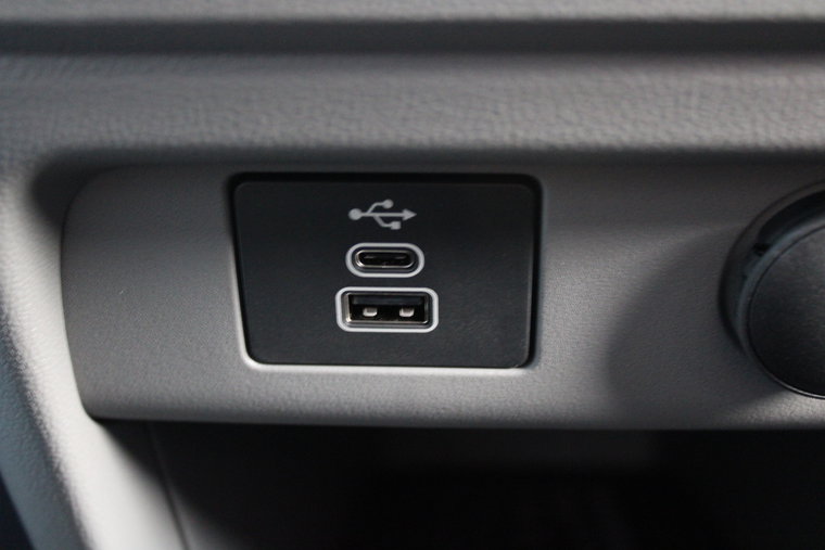 Vehicle Image 36