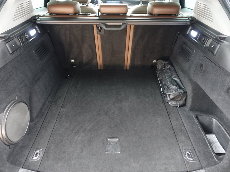 Vehicle Image 36