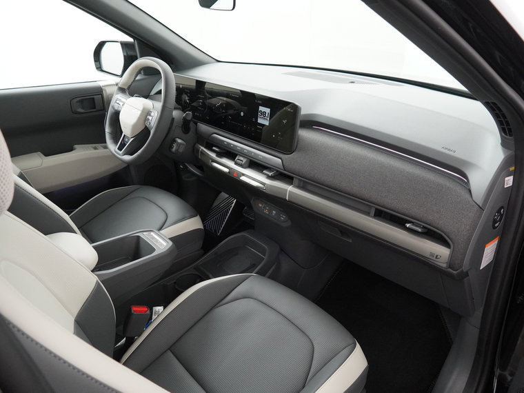 Vehicle Image 38