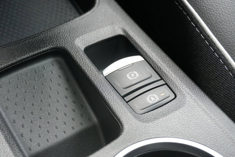 Vehicle Image 35
