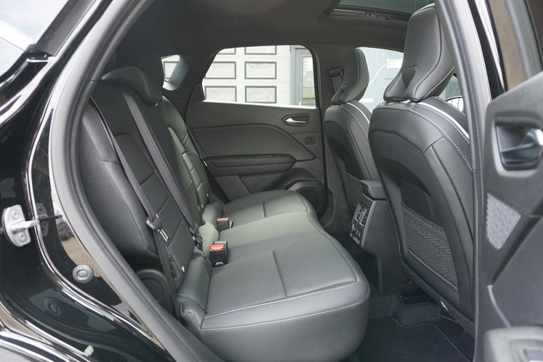 Vehicle Image 38