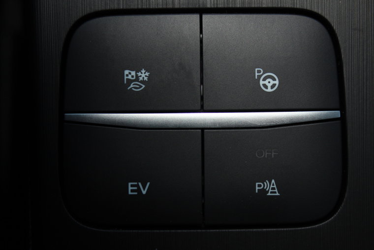 Vehicle Image 35